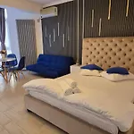 Bellmarina- And Pool