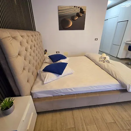 Bellmarina- And Pool *