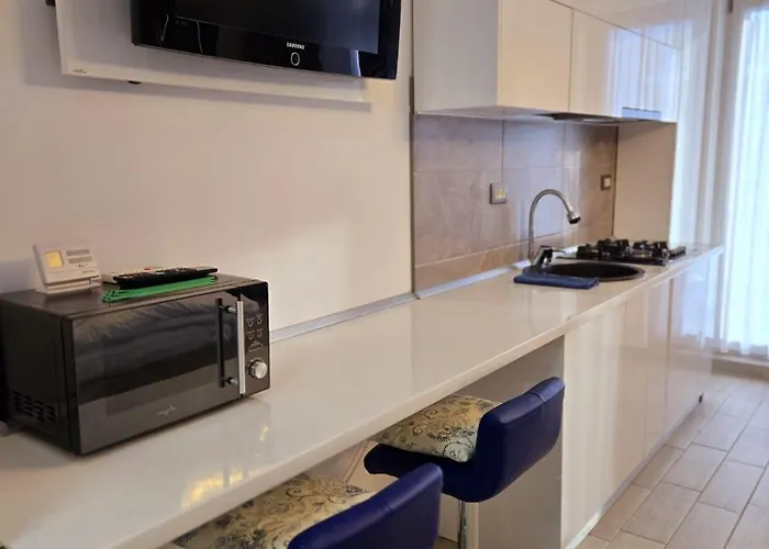 Bellmarina- And Pool *