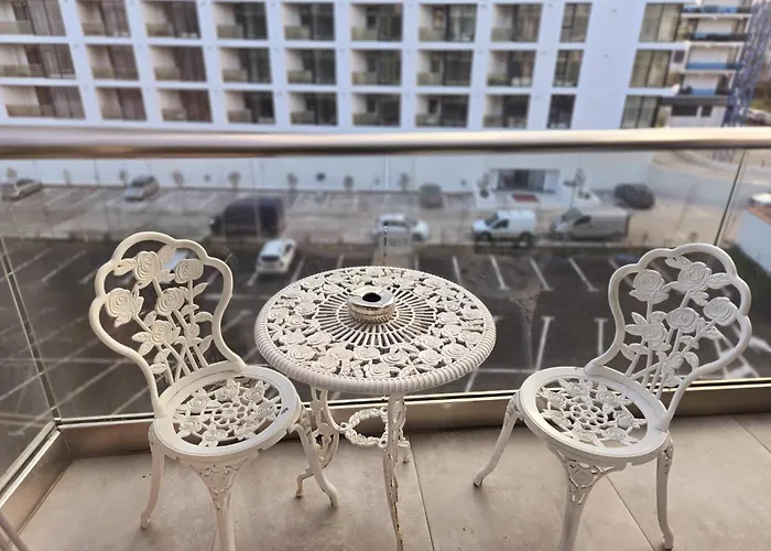 Bellmarina- And Pool *