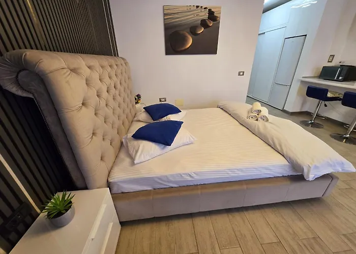 Bellmarina- And Pool *