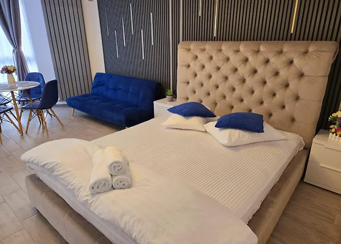 Bellmarina- And Pool *