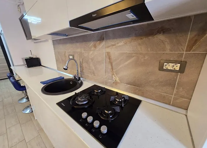 Bellmarina- And Pool * Navodari